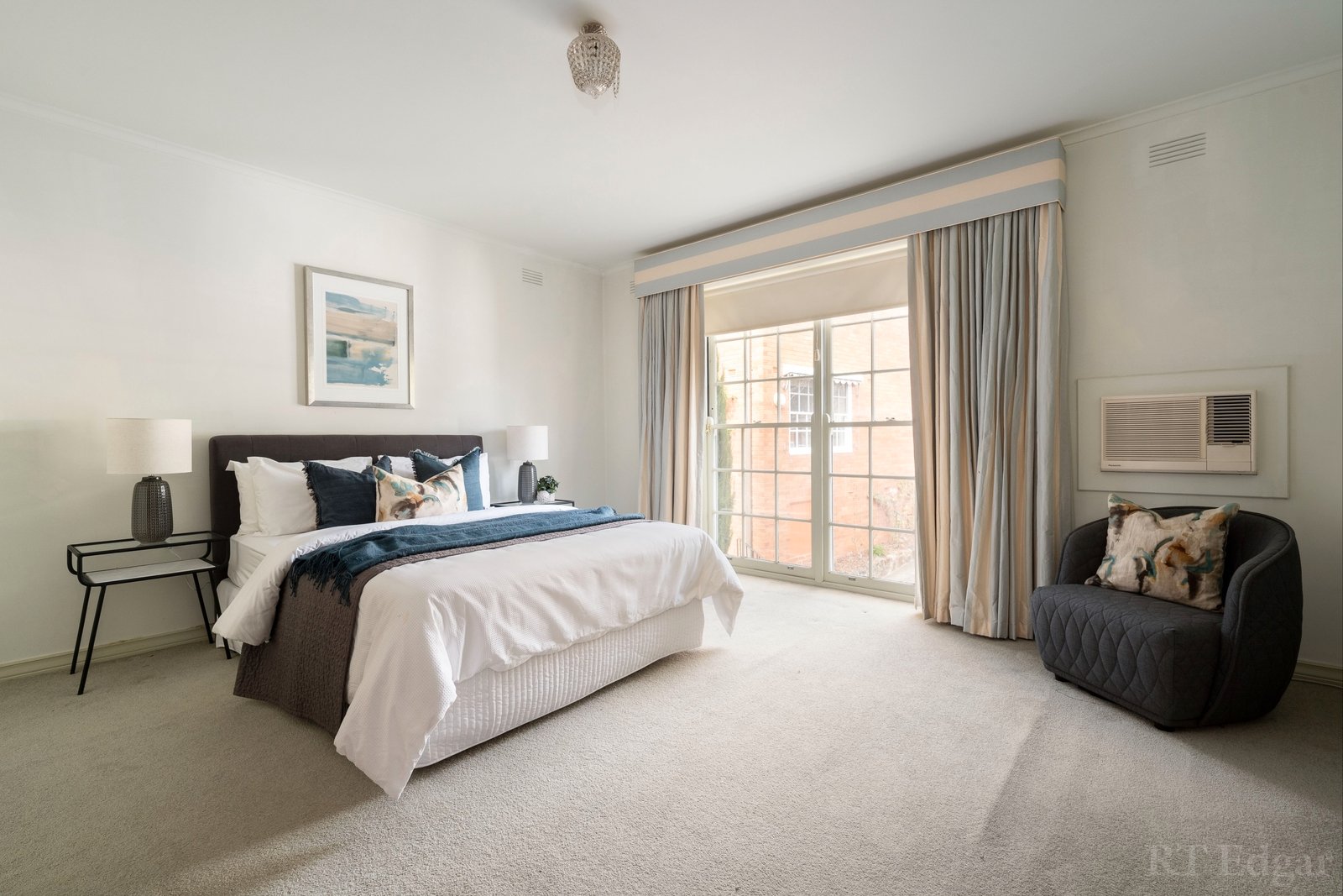 Property Gallery Thumbnail 9