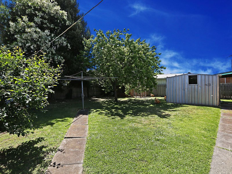 98 Vermont Avenue, Corio image 6