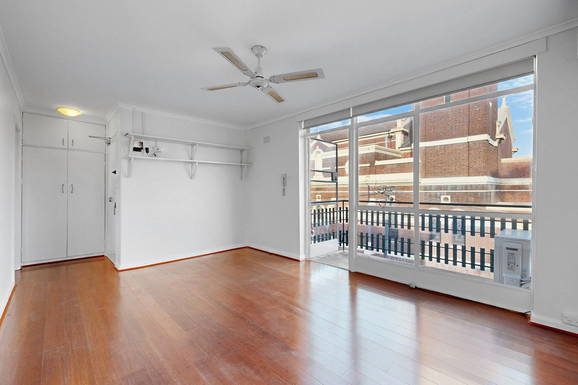 9 / 81 Grey Street ST KILDA