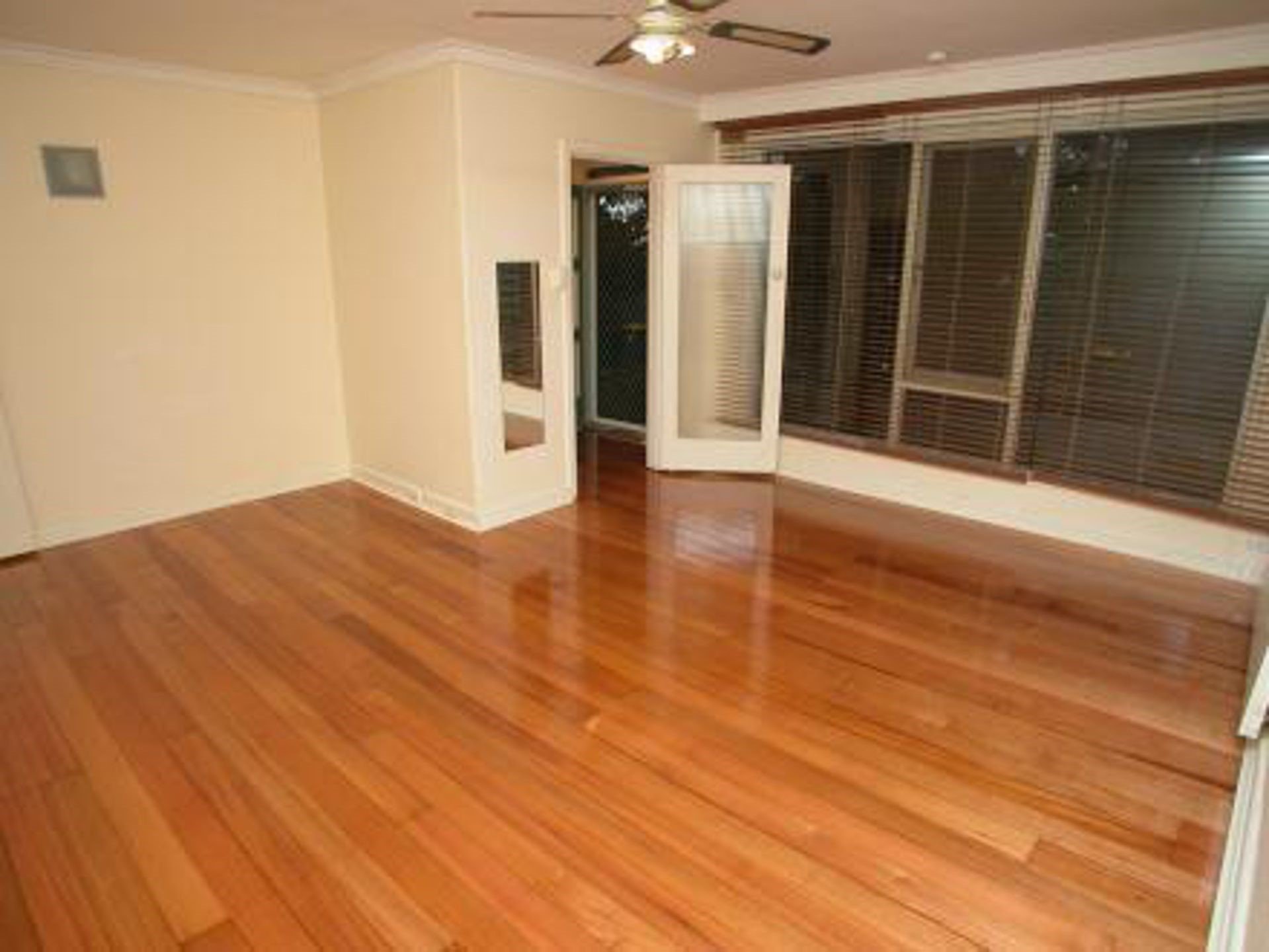 9/81 Victoria Crescent, Mont&nbsp;Albert image 3