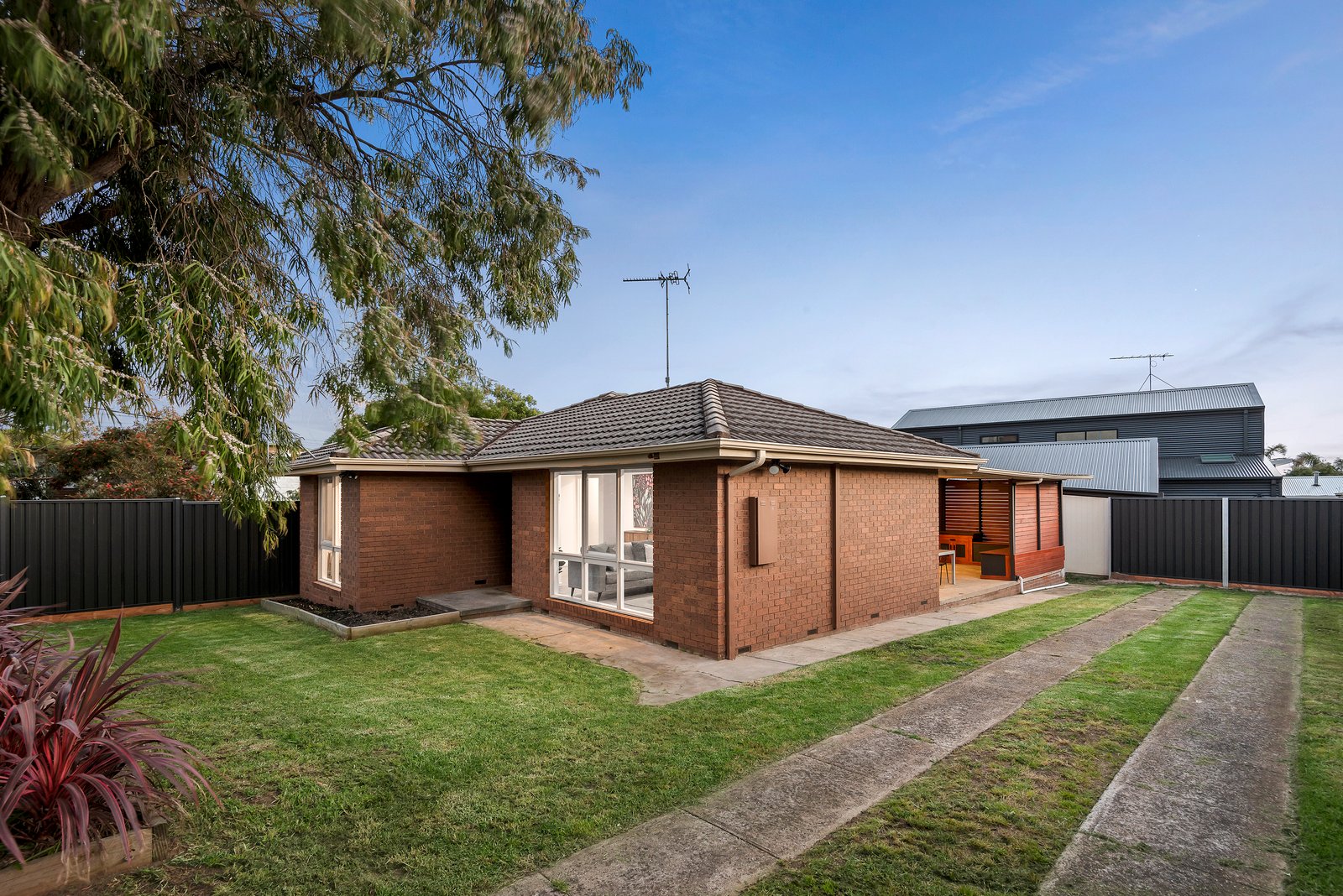 Property Gallery Thumbnail 2