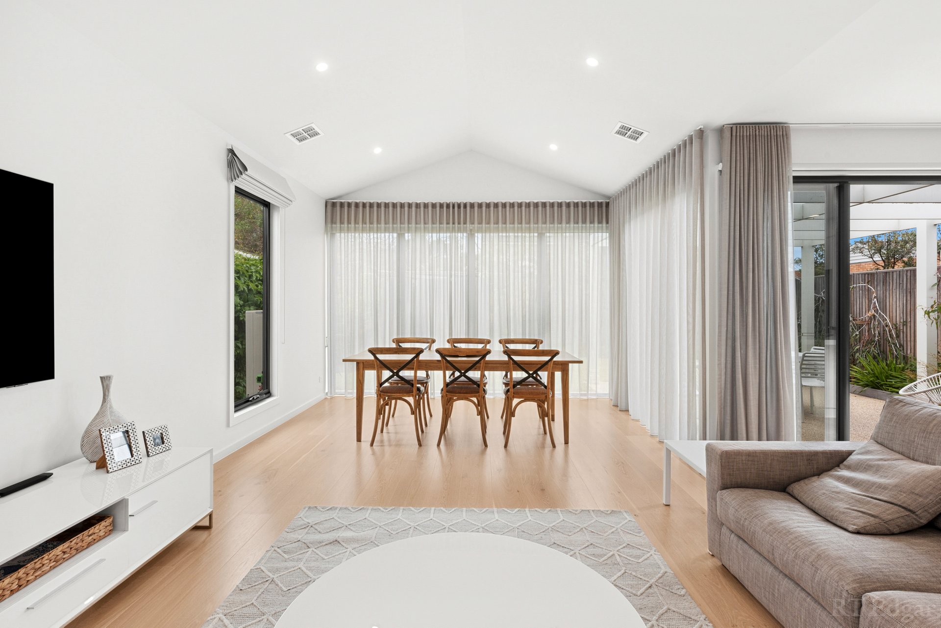 Property Gallery Thumbnail 4