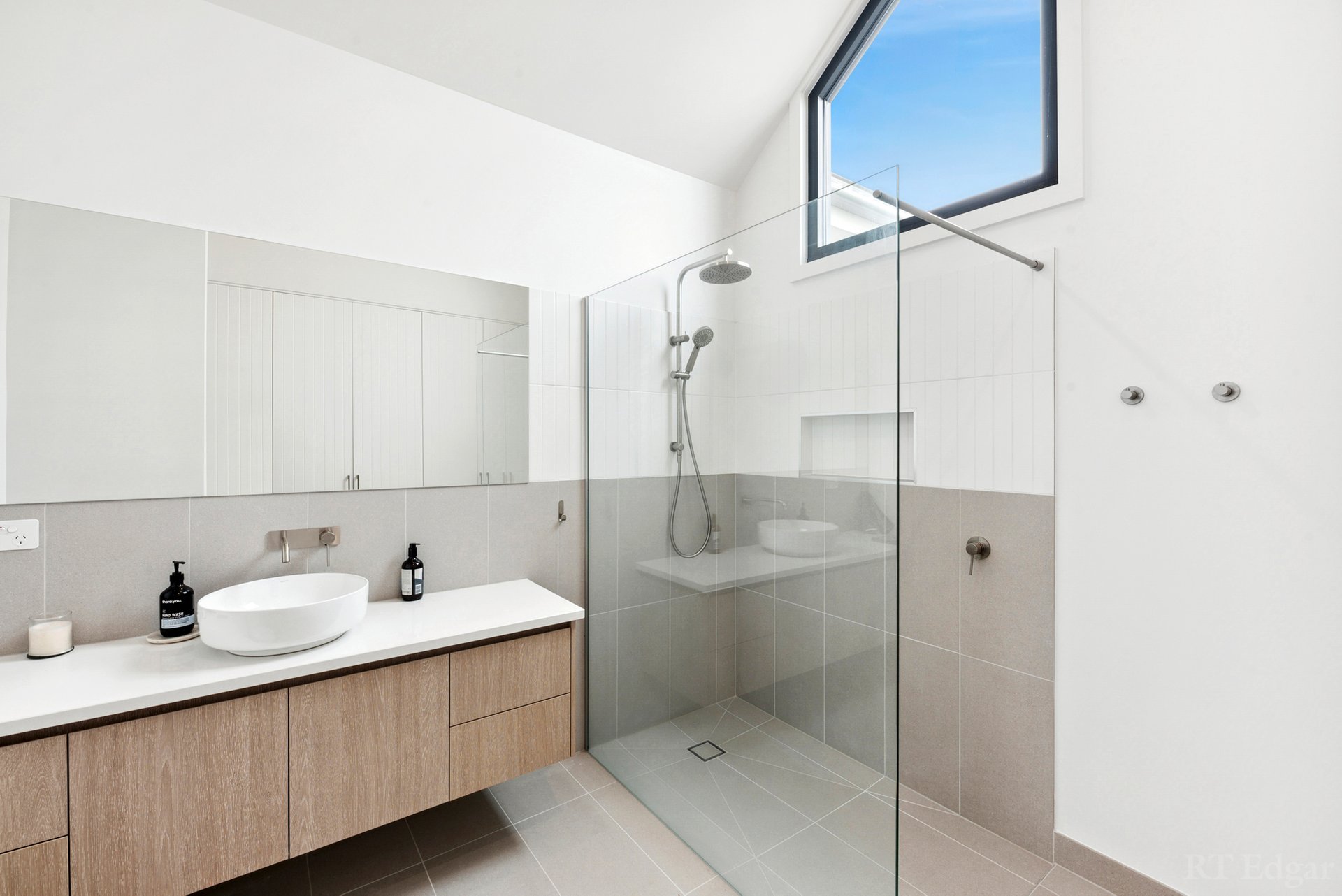 Property Gallery Thumbnail 7