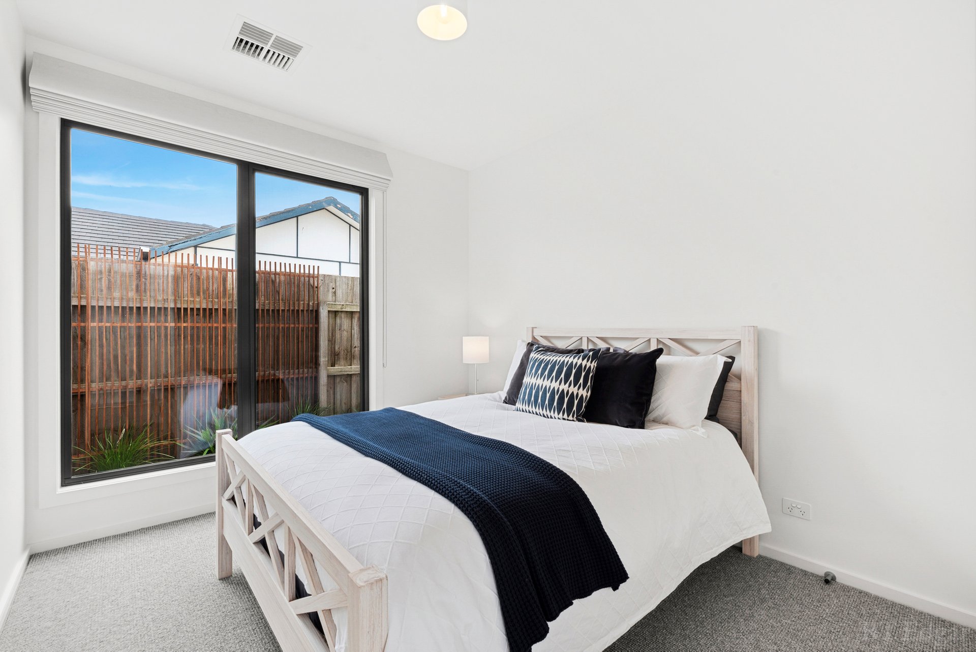Property Gallery Thumbnail 8