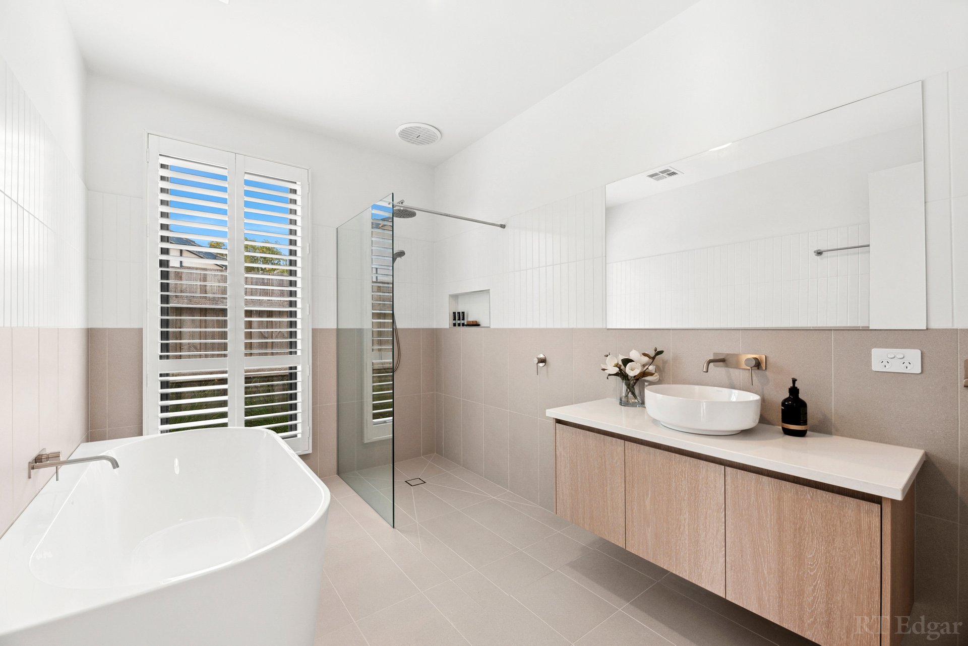 Property Gallery Thumbnail 9