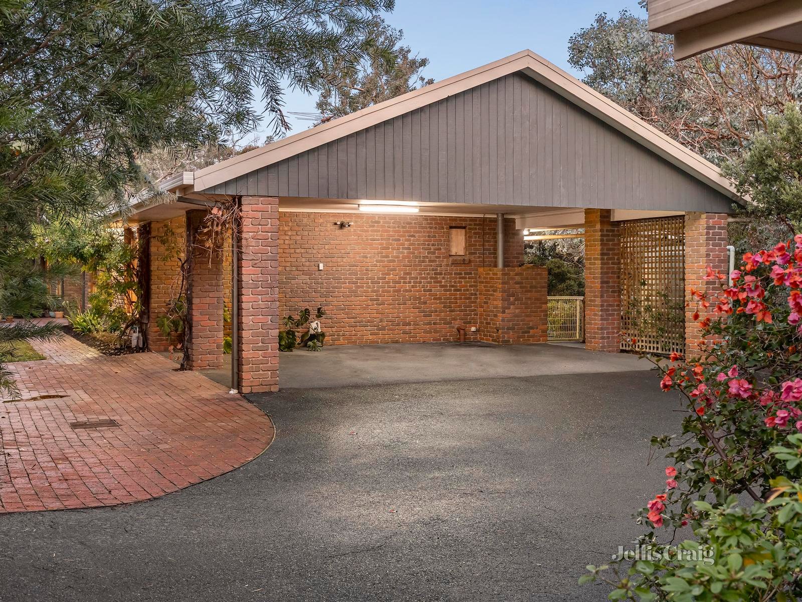 99-103 Smedley Road, Park Orchards image 3