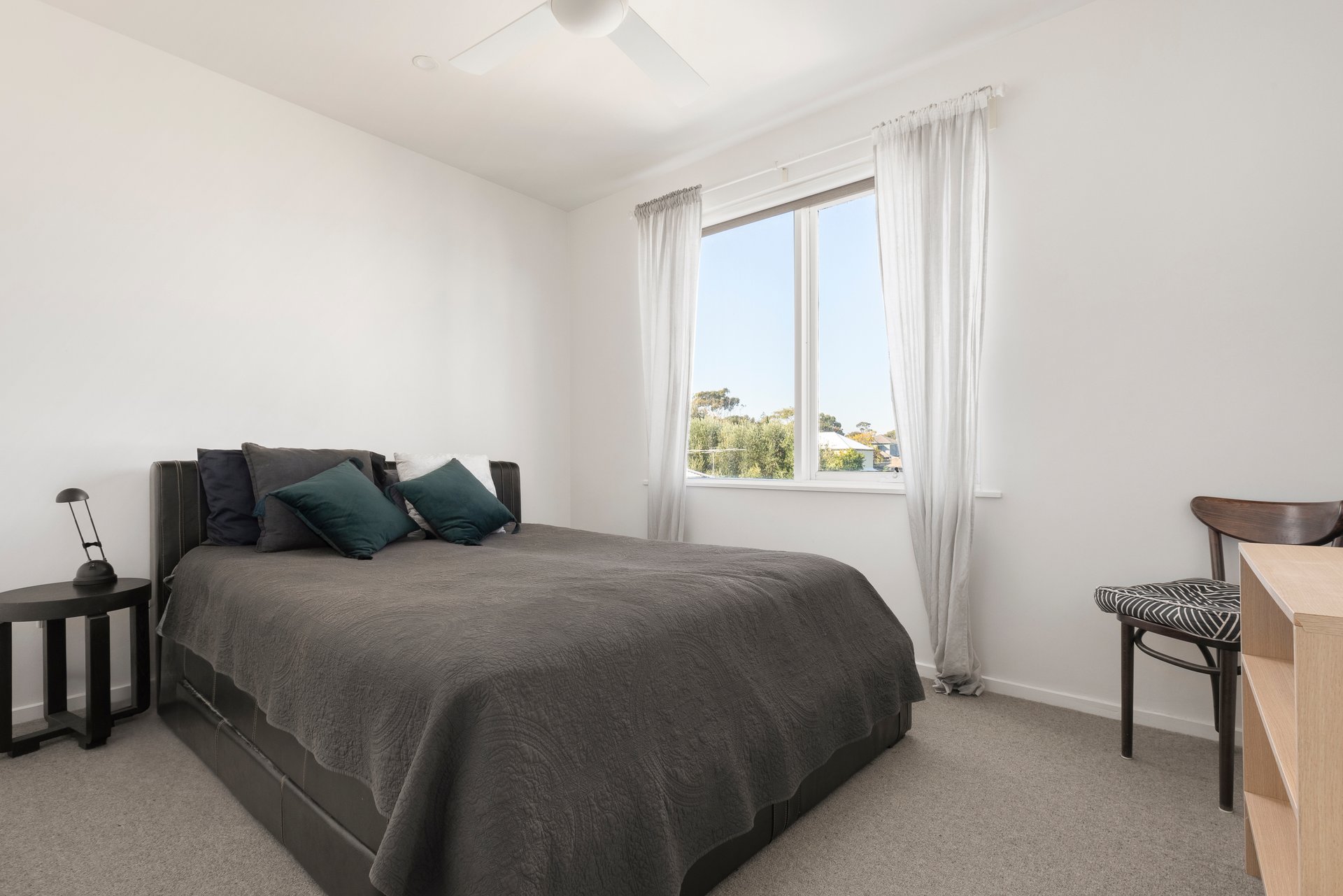 Property Gallery Thumbnail 6