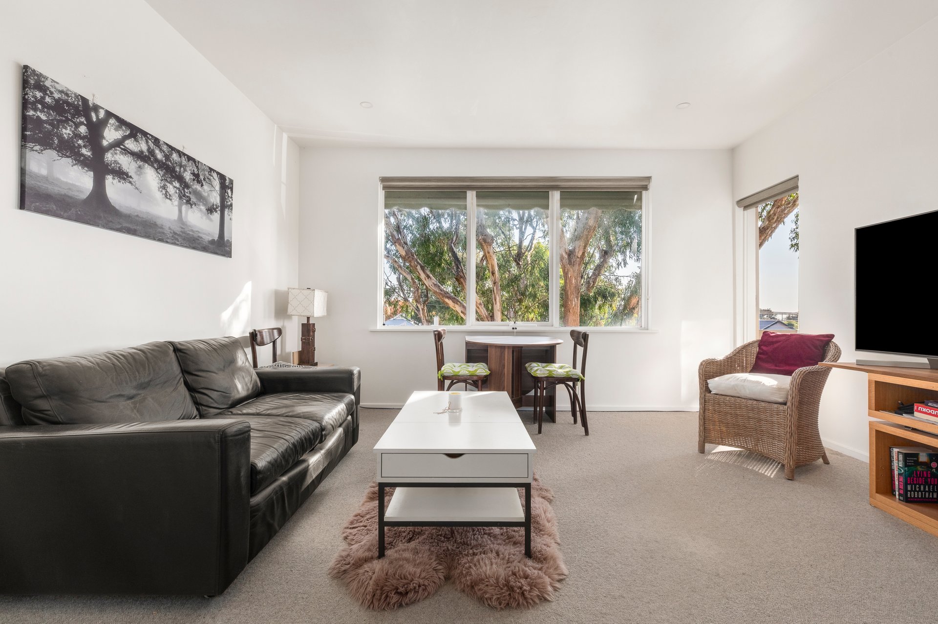 Property Gallery Thumbnail 3