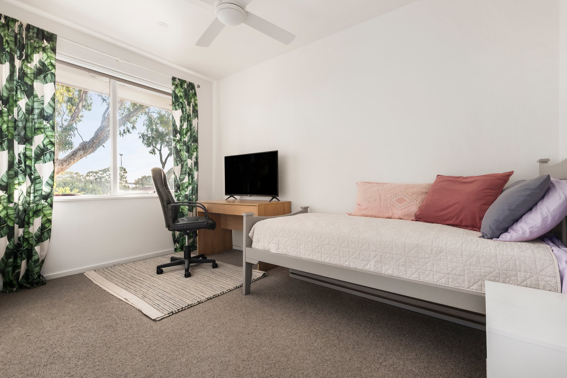 Property Gallery Thumbnail 8