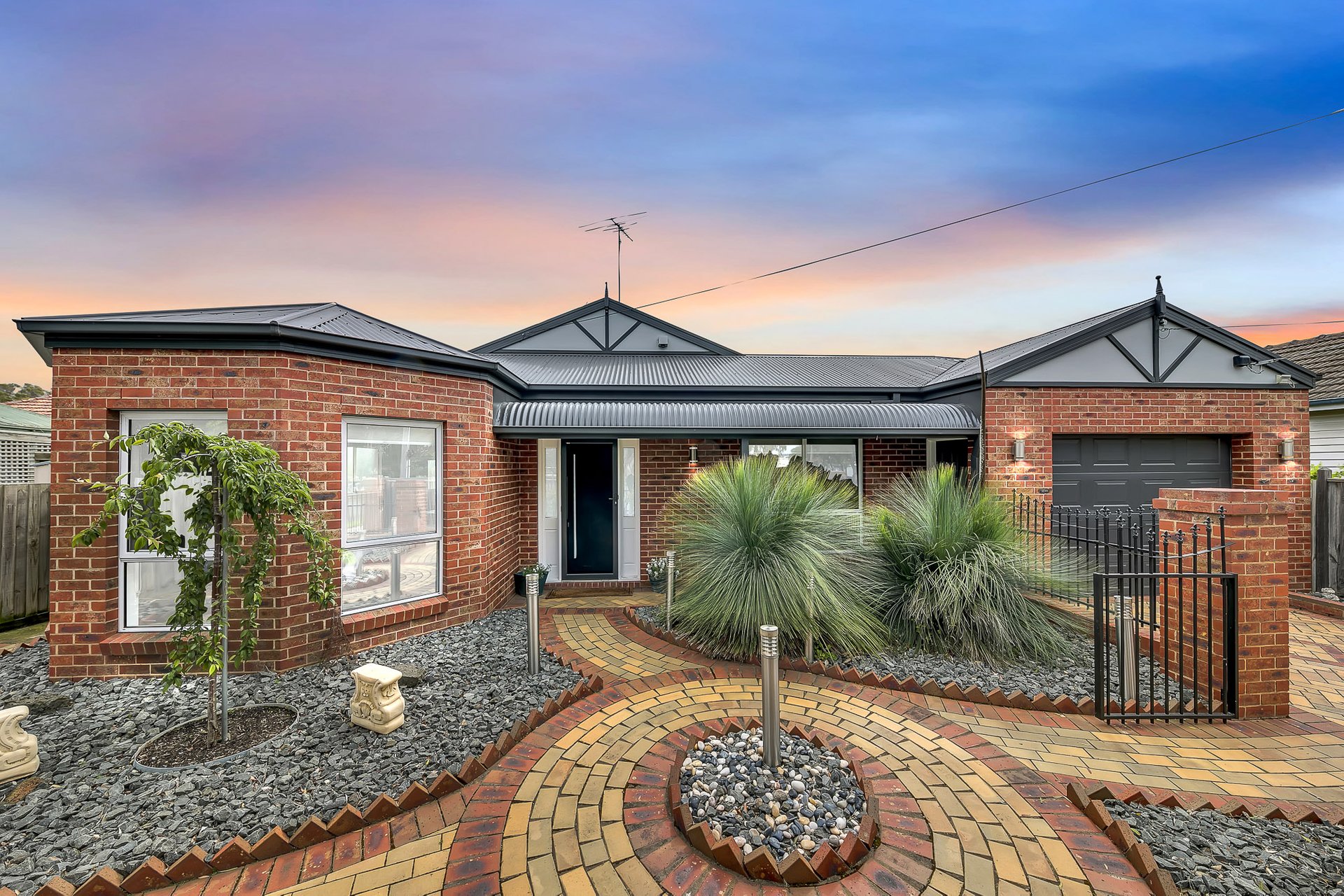 99 Carr Street, East Geelong image 1