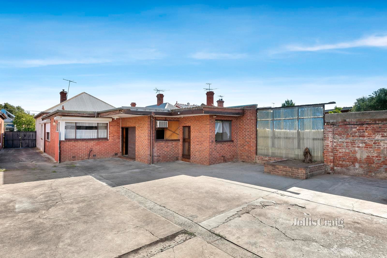 99 Clauscen Street, Fitzroy North image 3