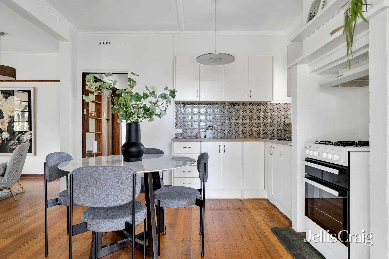 99 Connolly Avenue, Coburg image 4