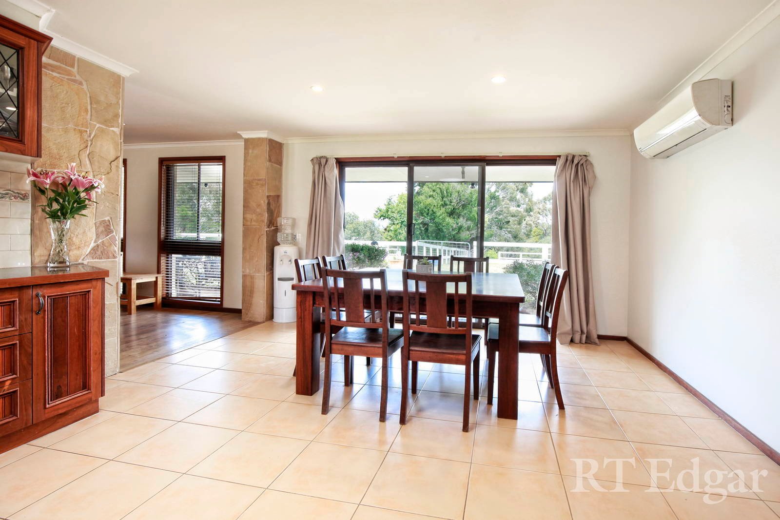 Property Gallery Thumbnail 3