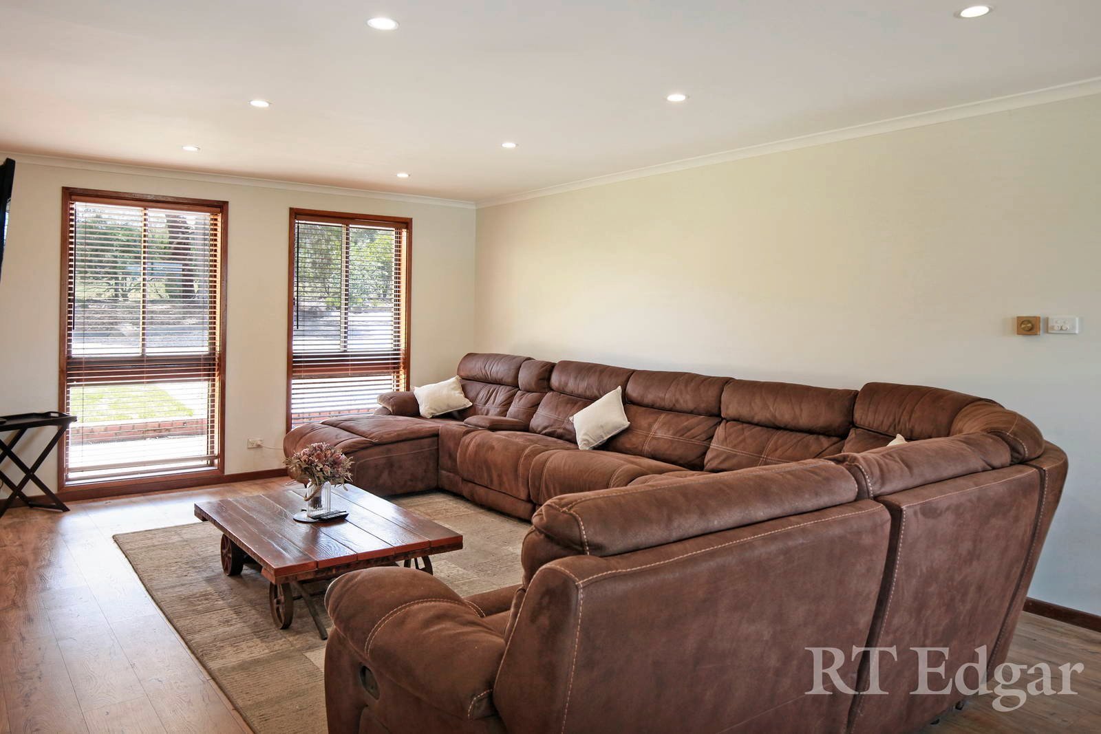 Property Gallery Thumbnail 6