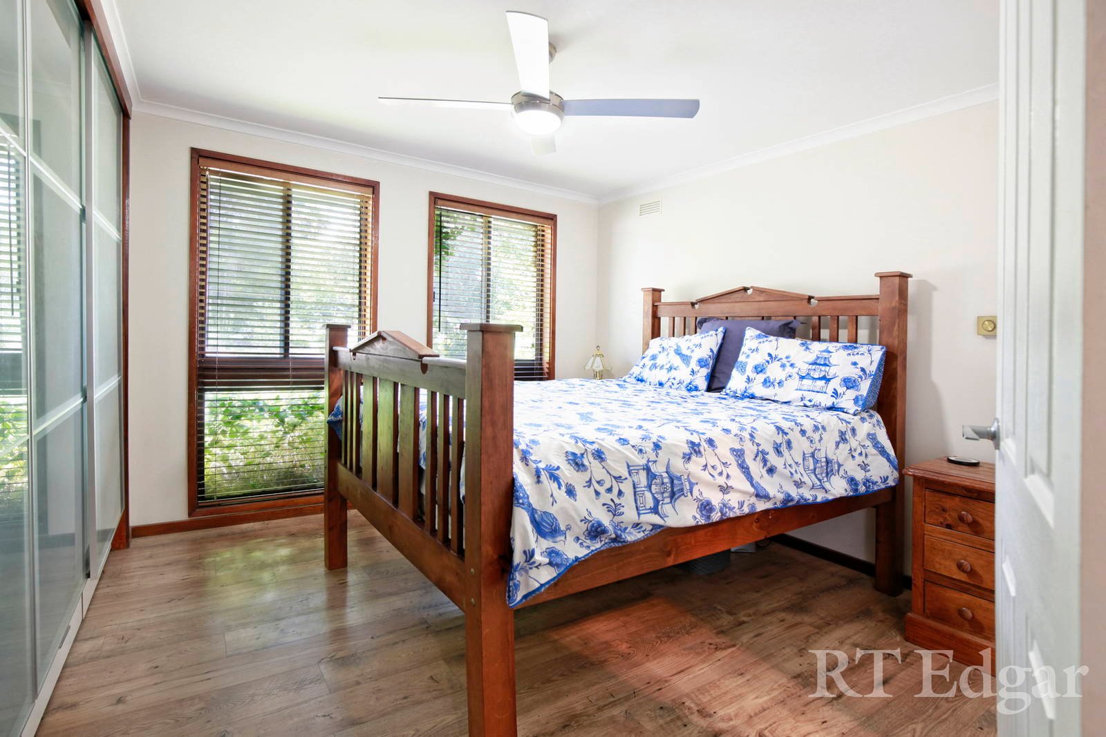 Property Gallery Thumbnail 8