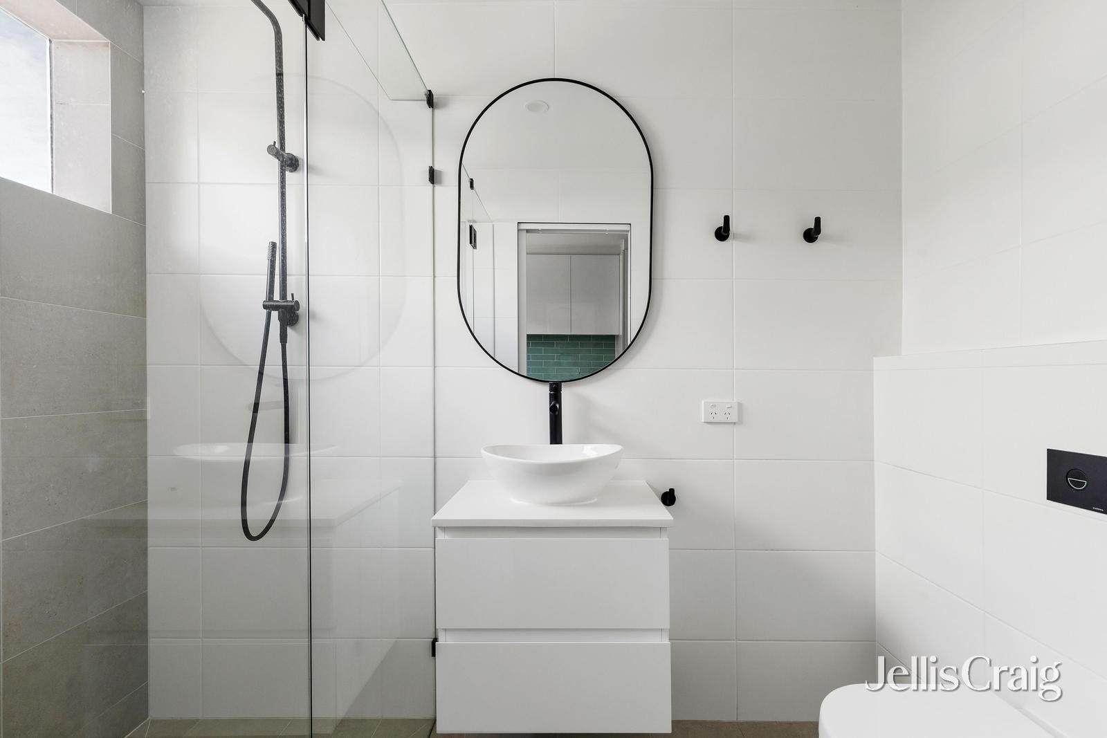 99 Eglinton Street, Kew image 4