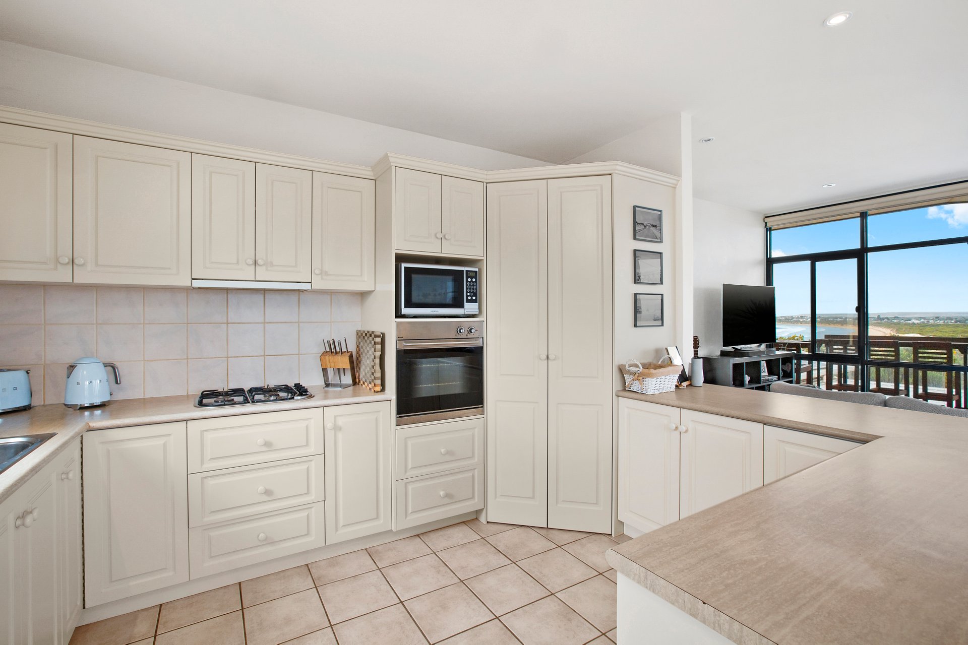Property Gallery Thumbnail 2