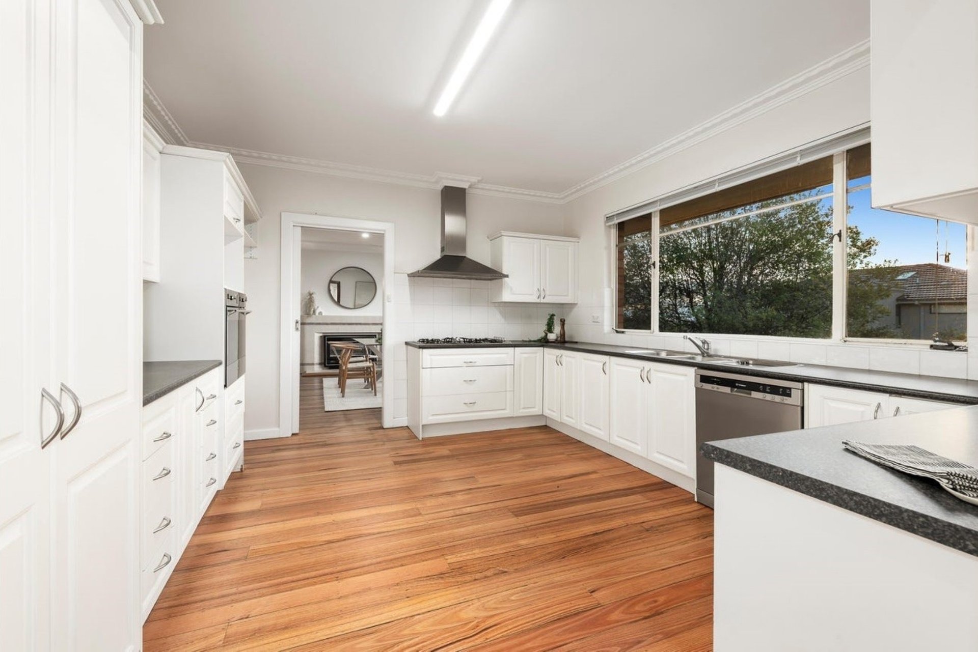 99 High Street, Doncaster image 3
