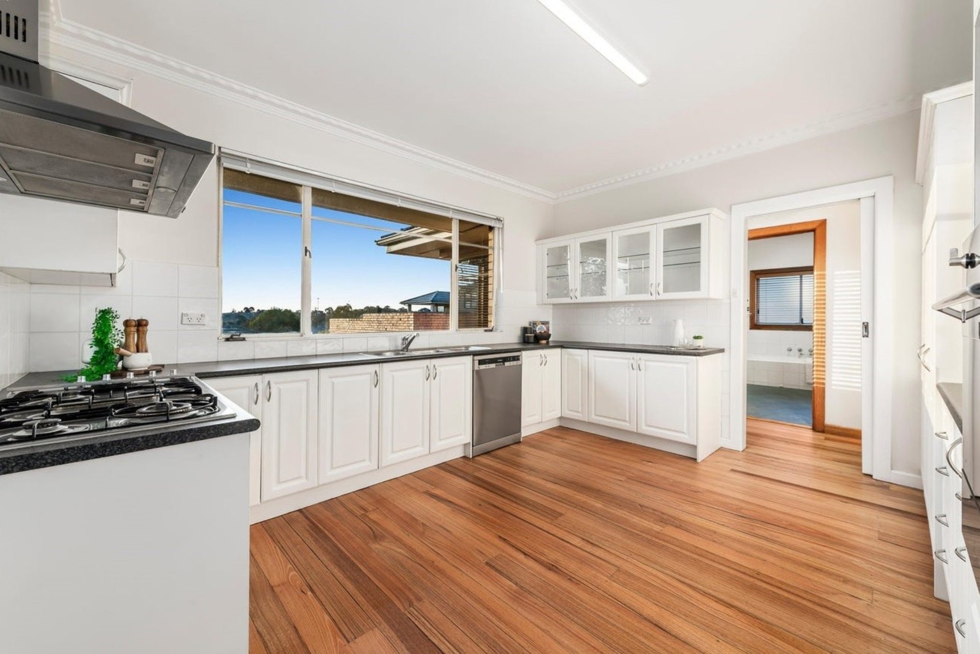 99 High Street, Doncaster image 4