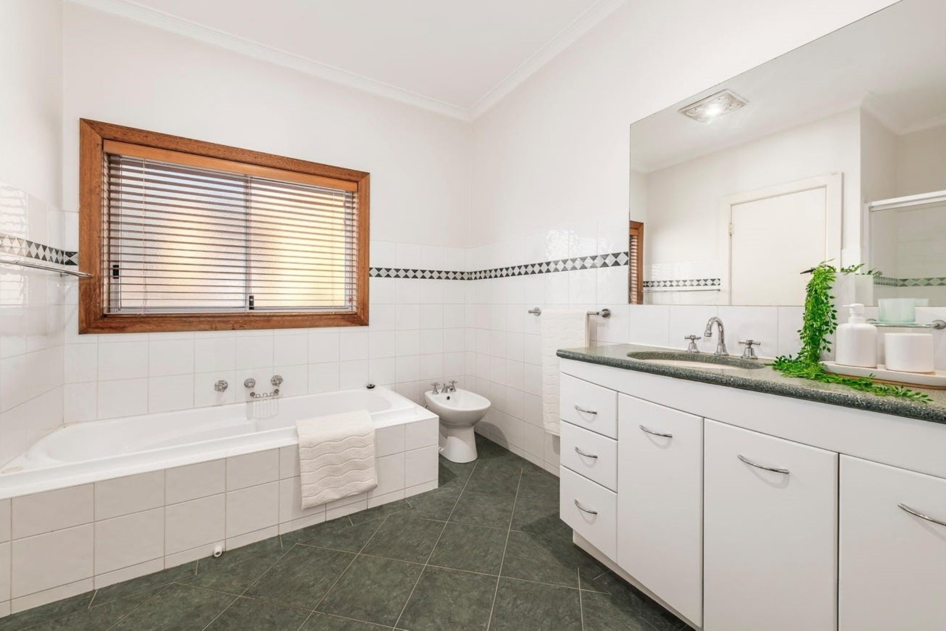 99 High Street, Doncaster image 8