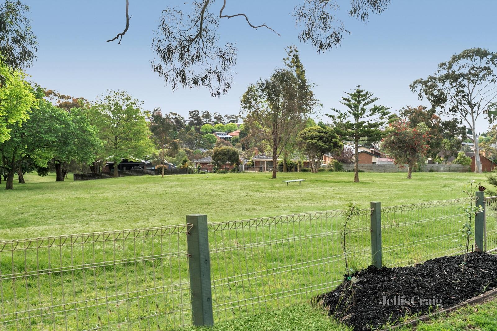 99 Landscape Drive, Doncaster East image 12