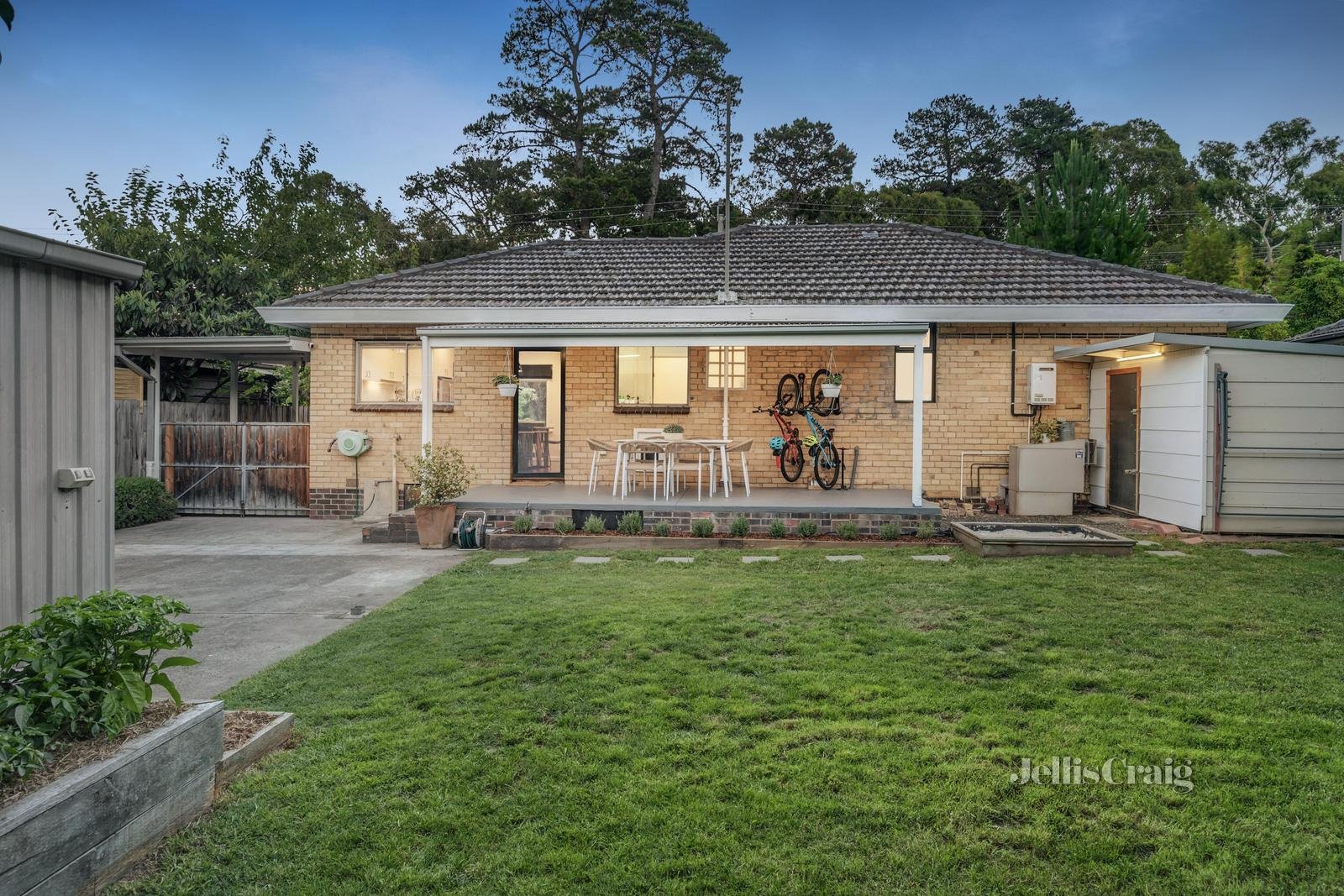 99 Rooks Road, Mitcham image 12