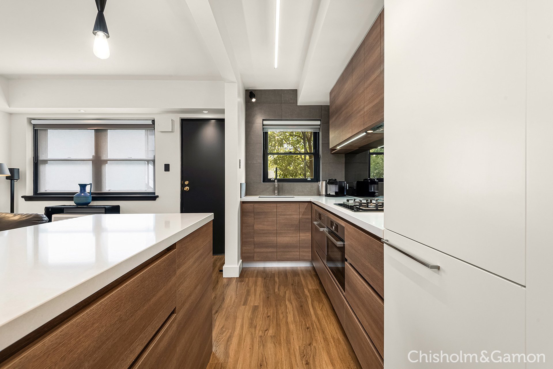 9/91 Ormond Road, Elwood image 3