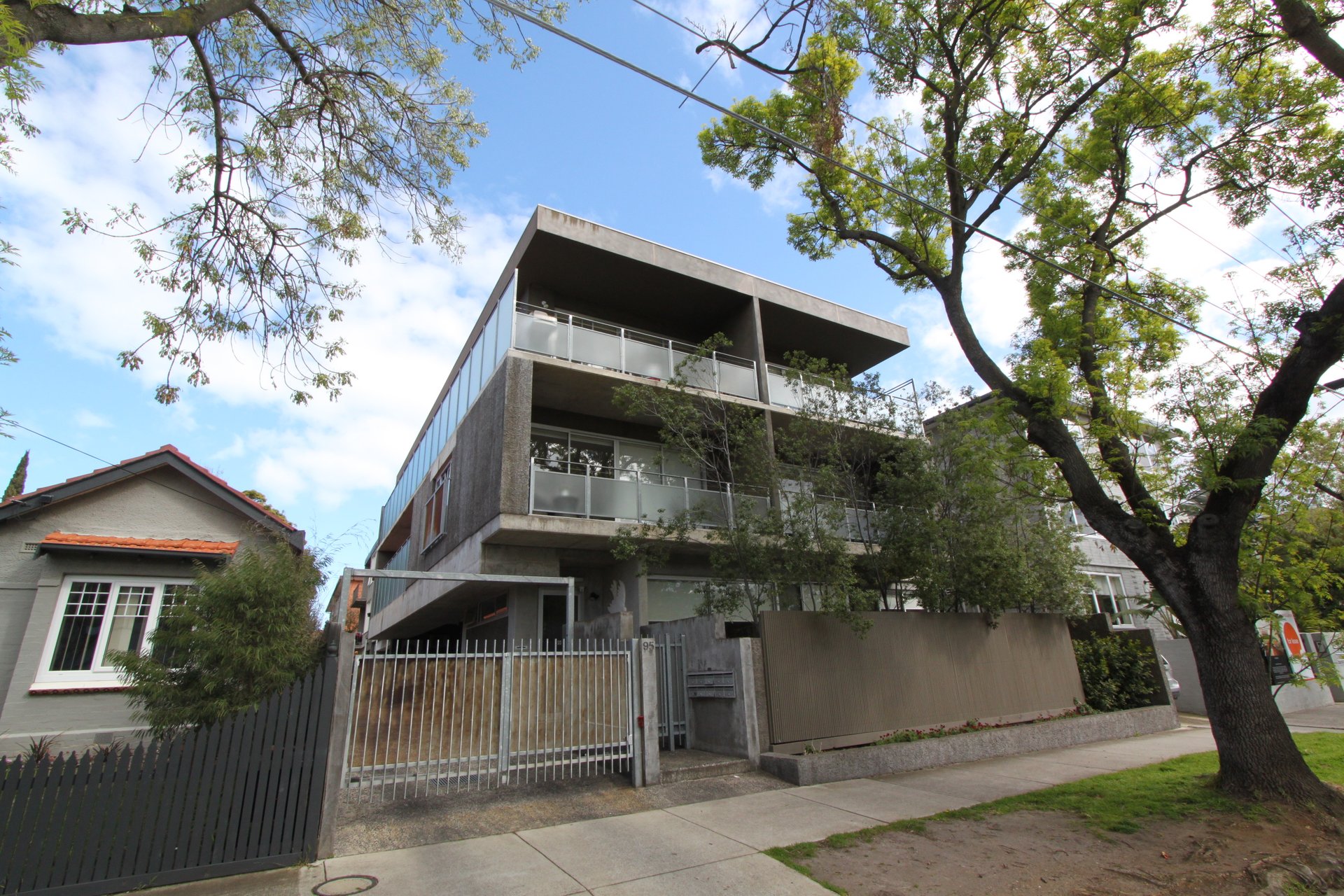 Property Gallery - Main Image