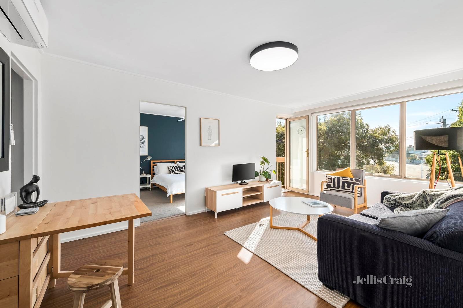 9/99 Melbourne Road, Williamstown image 2