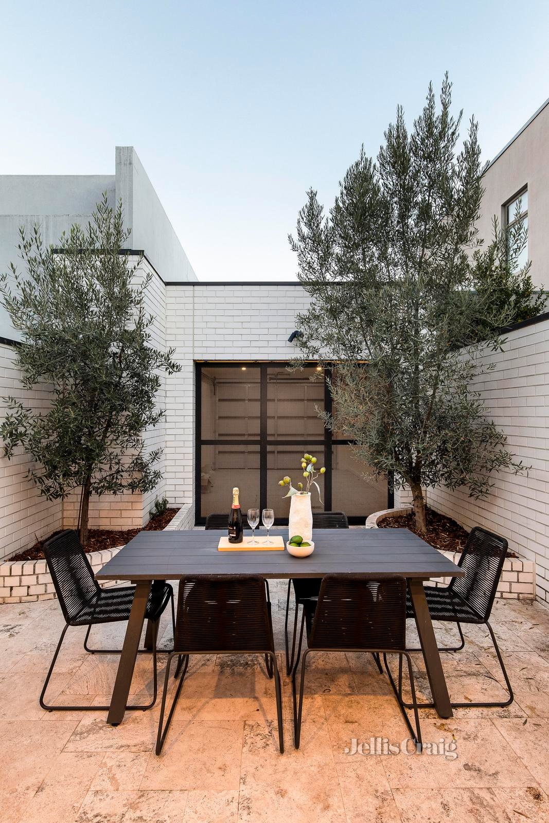 99A Beaconsfield Parade, Northcote image 3