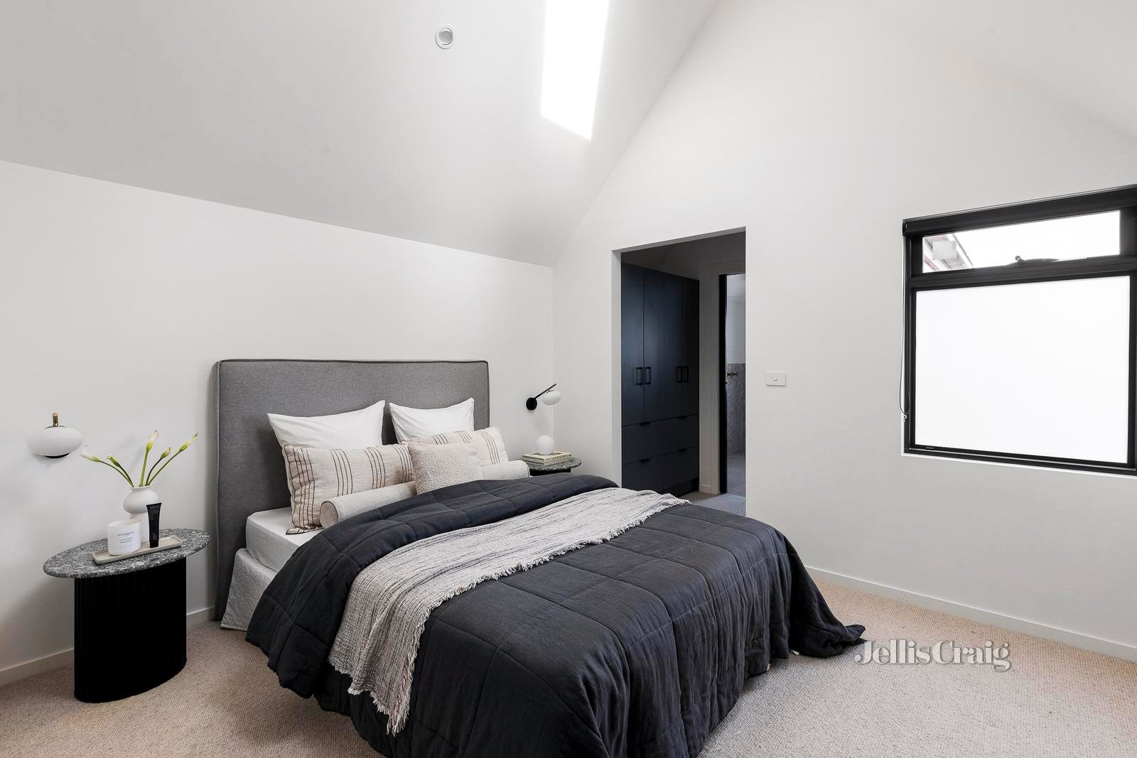99A Beaconsfield Parade, Northcote image 12