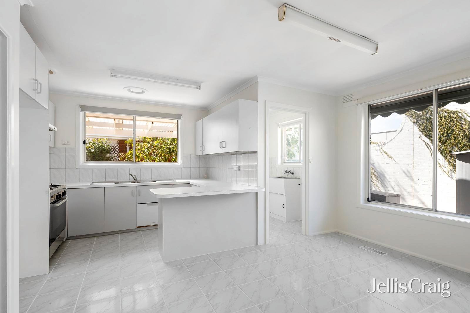 9a & 9b York Street, Brighton image 6