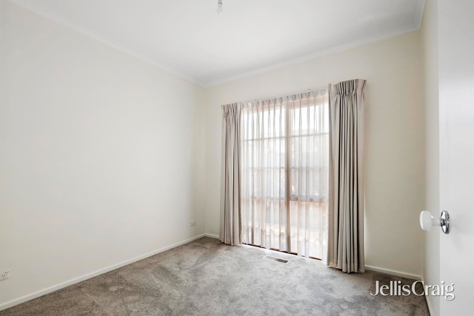 9a & 9b York Street, Brighton image 8