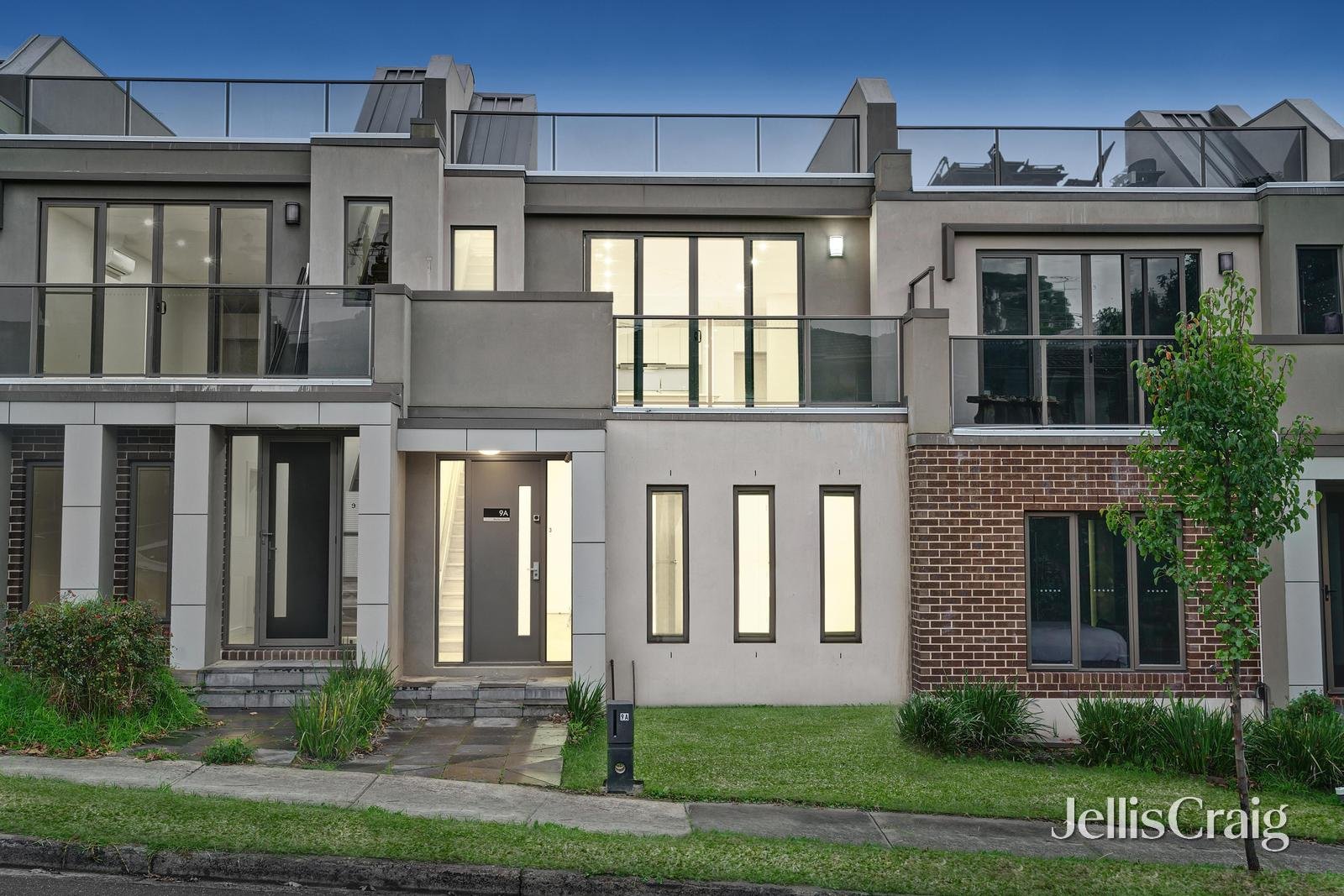 9A Bayley Grove, Doncaster image 1