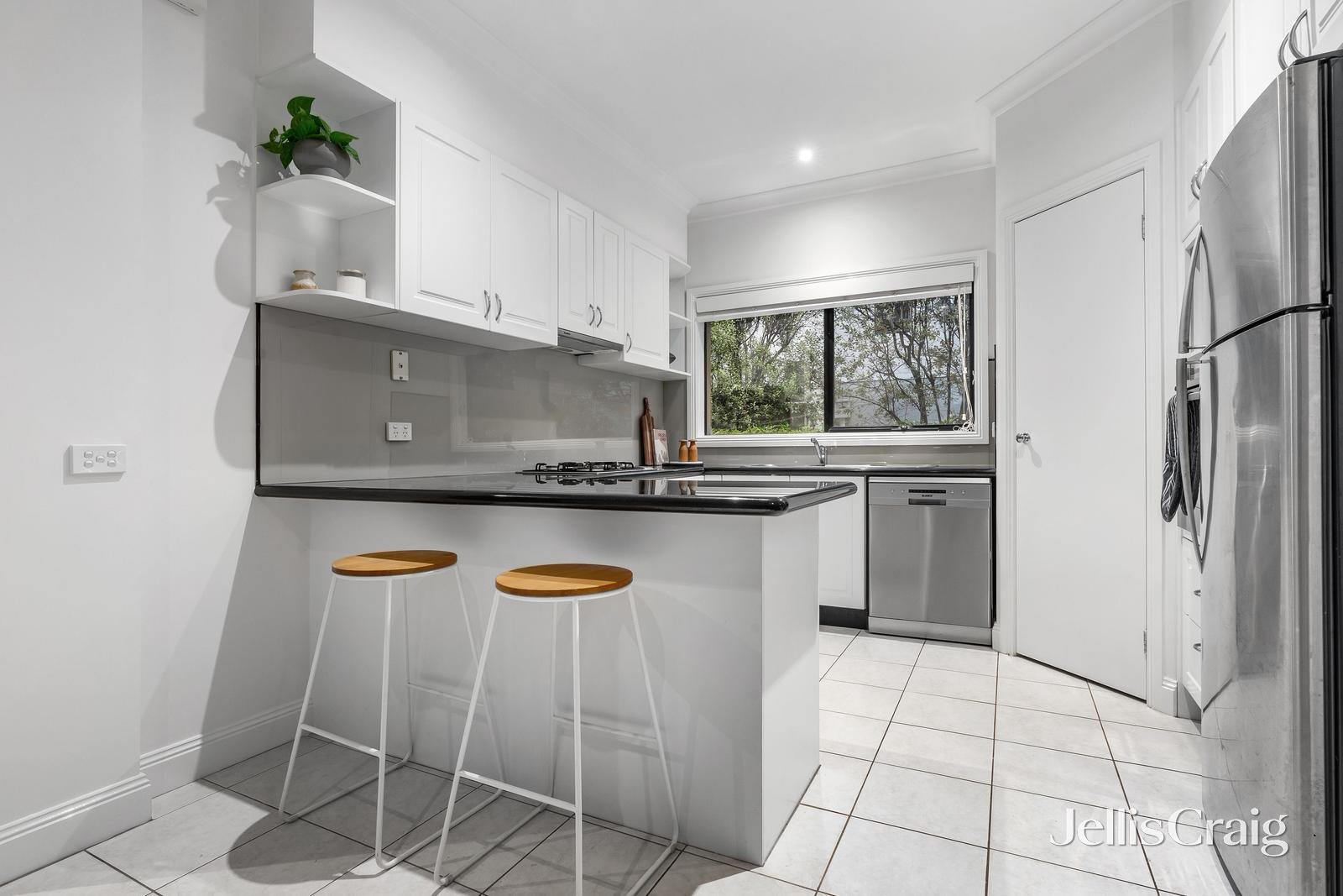 9a Burwah Avenue, Brighton East image 4