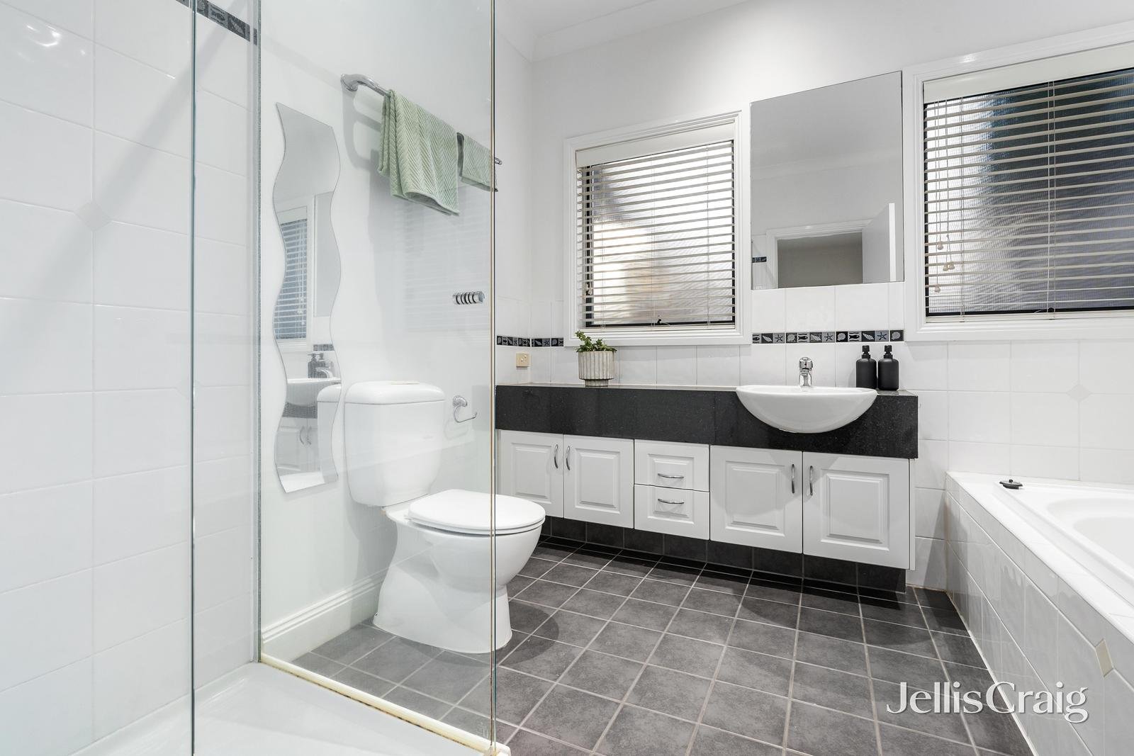 9a Burwah Avenue, Brighton East image 11