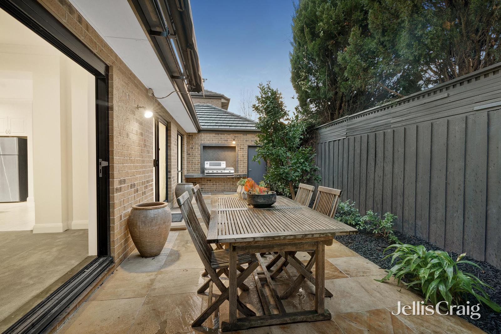 9a Burwah Avenue, Brighton East image 12