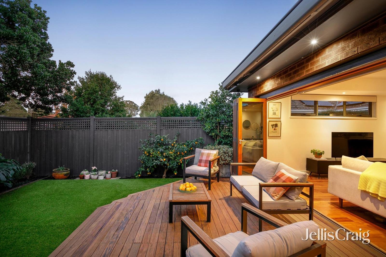 9a Churchill Avenue, Cheltenham image 14