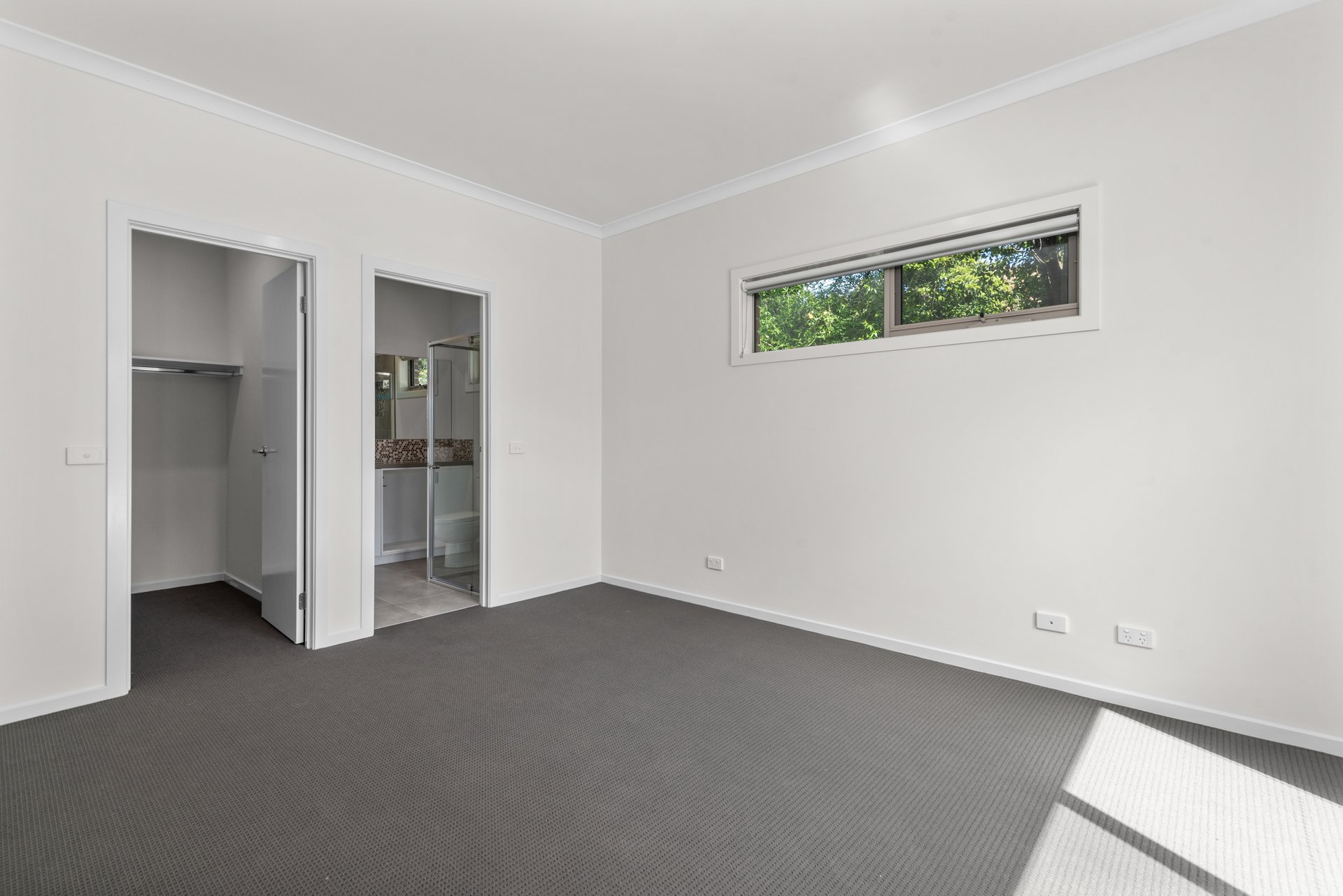 9A Lancaster Road, Mooroolbark image 5