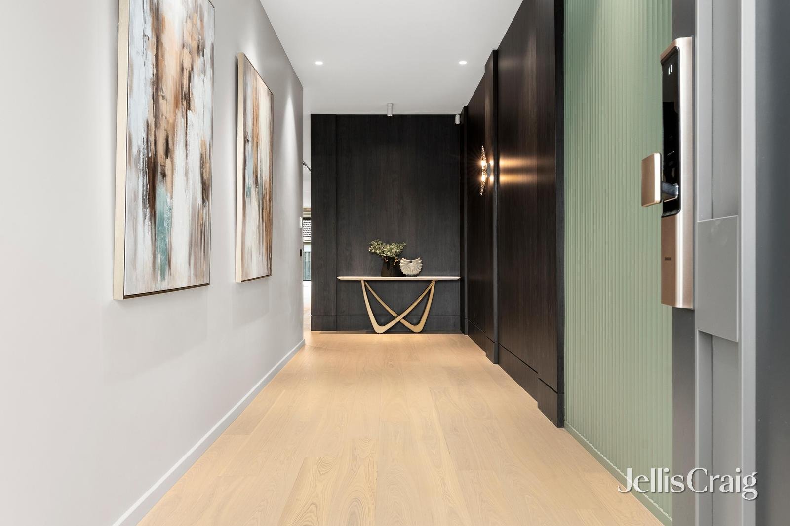 9A Munro Avenue, Mount Waverley image 2