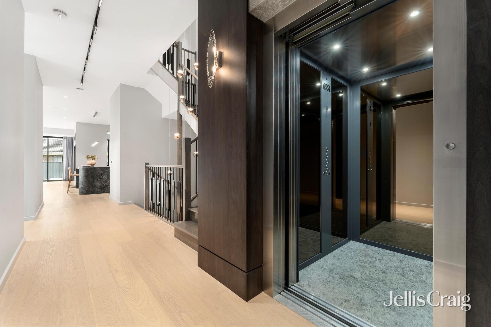 9A Munro Avenue, Mount Waverley image 3