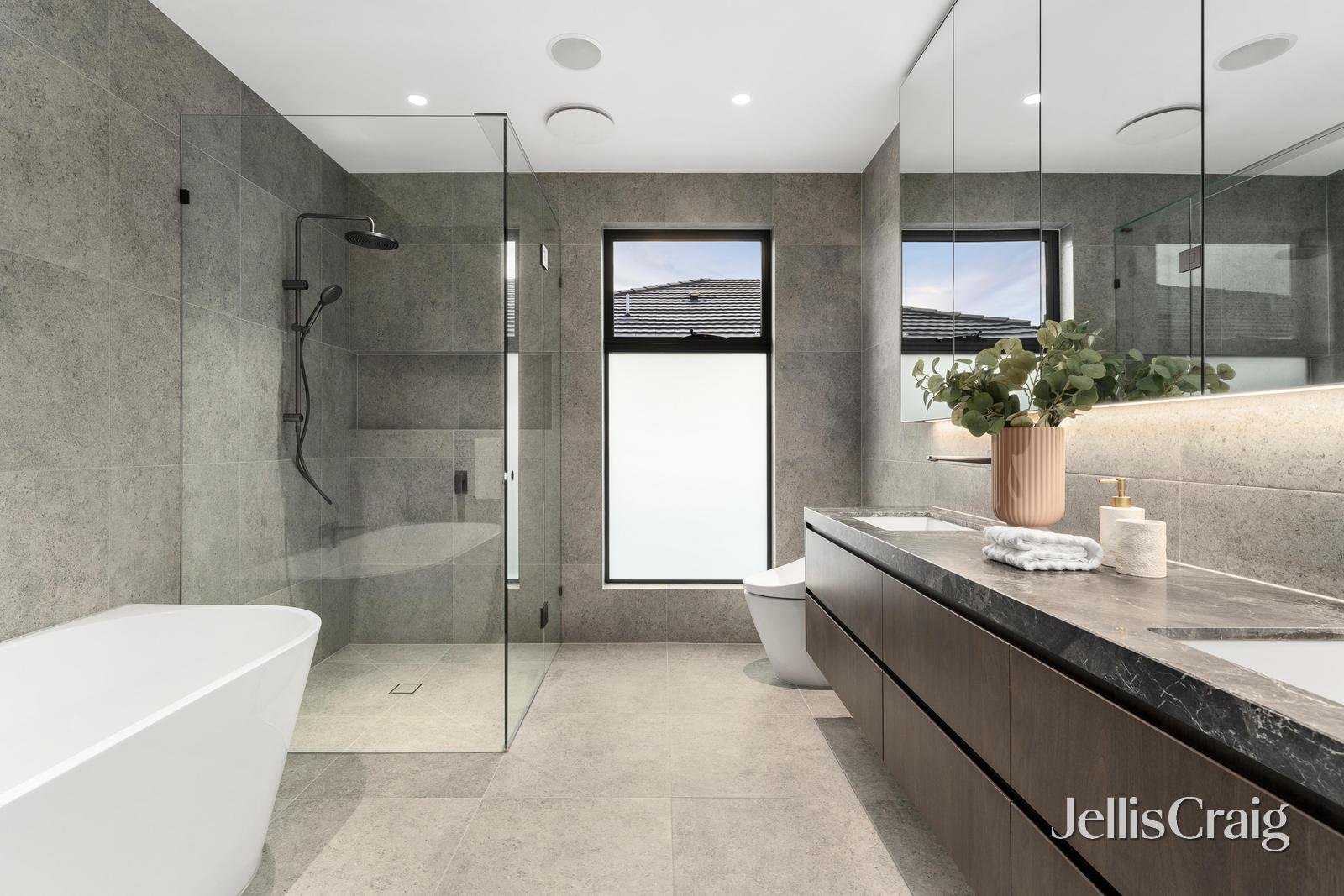 9A Munro Avenue, Mount Waverley image 12