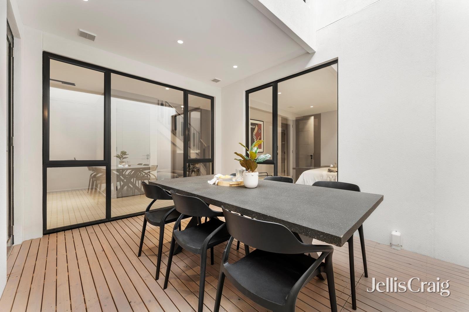 9A Munro Avenue, Mount Waverley image 15