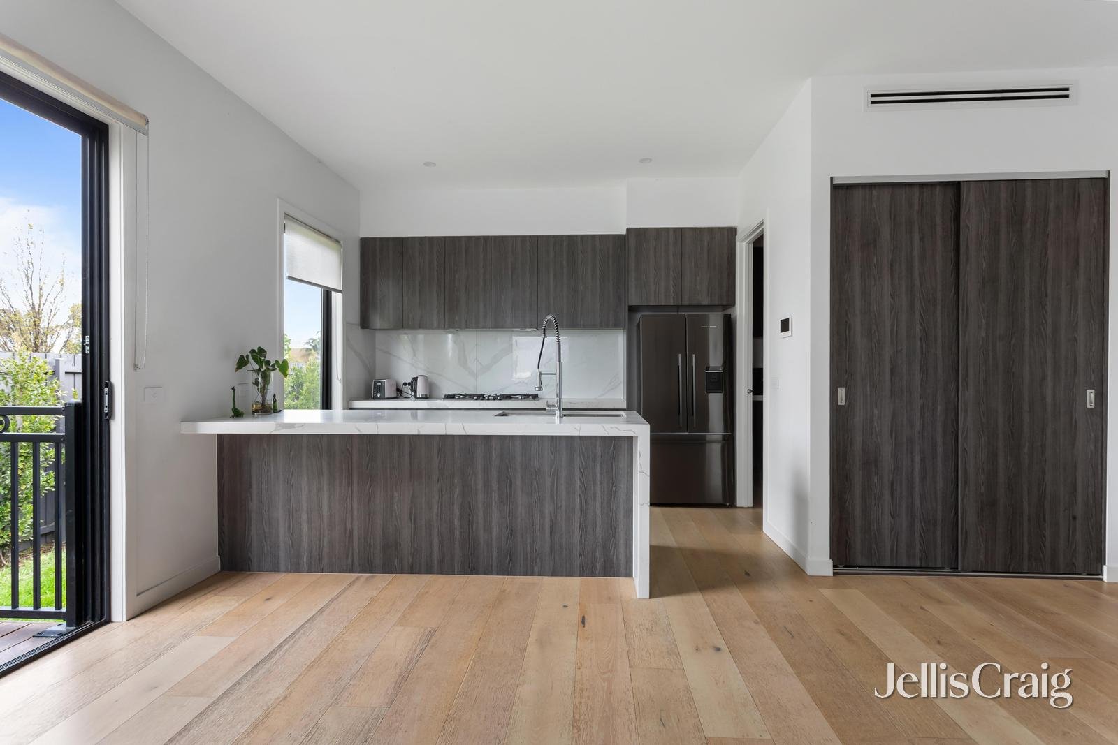 9a Sanicki Court, Bentleigh East image 3