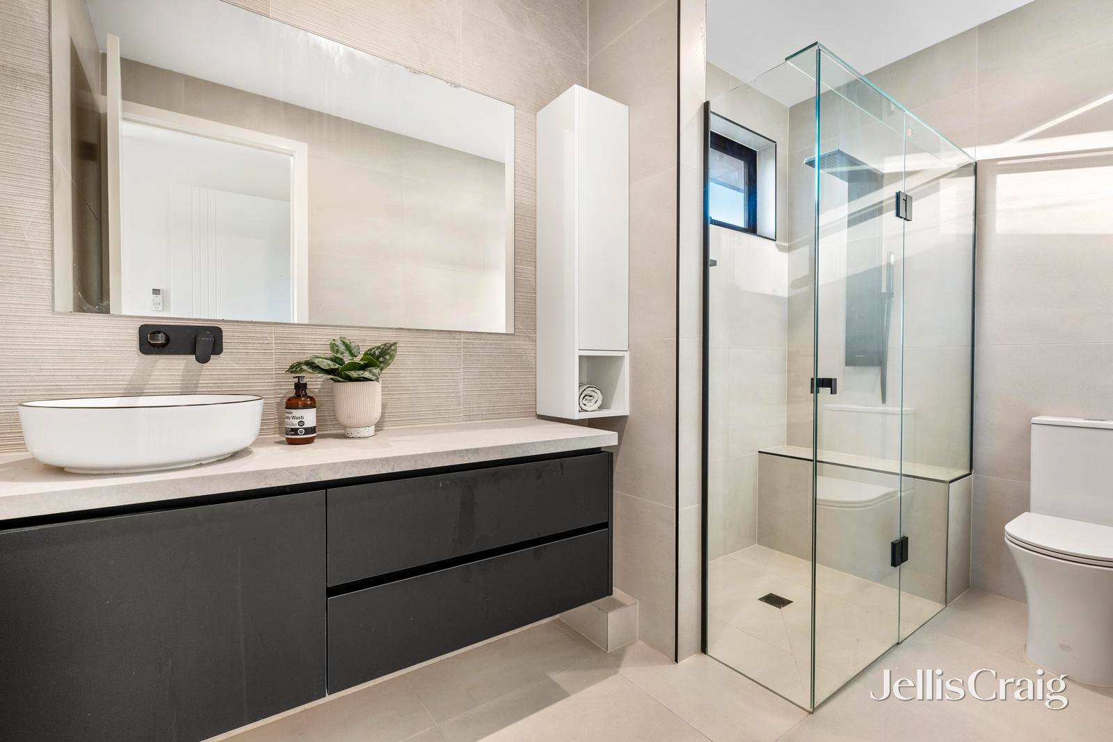 9a Sweetland Road, Box Hill image 8