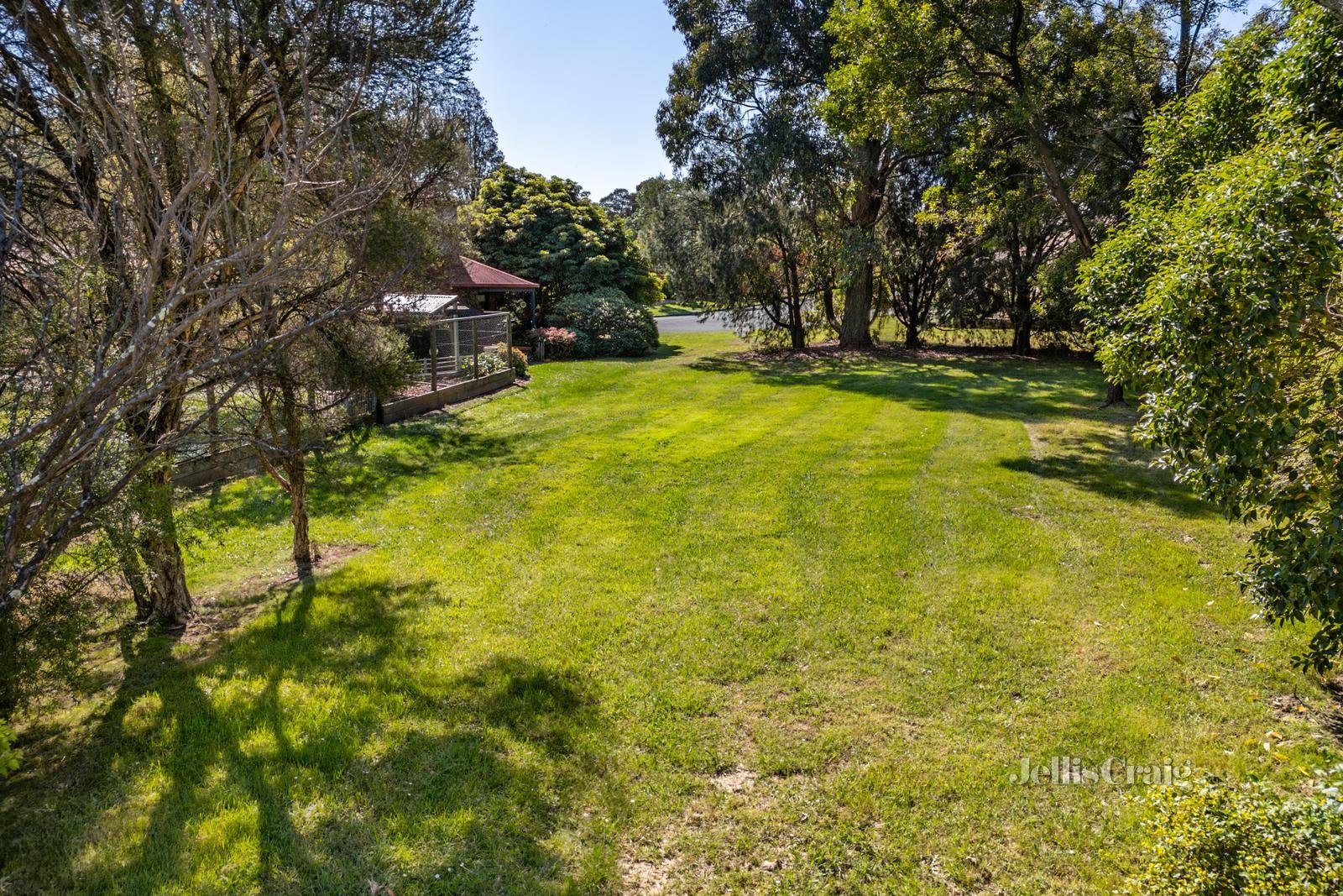 9A Wannan Court, Kilsyth image 2