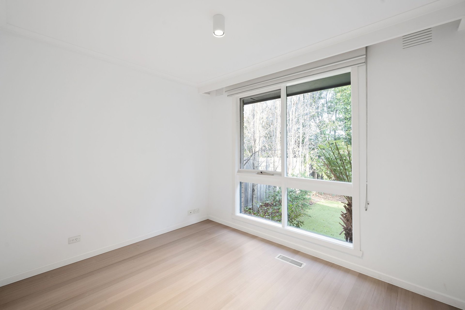 Property Gallery Thumbnail 10