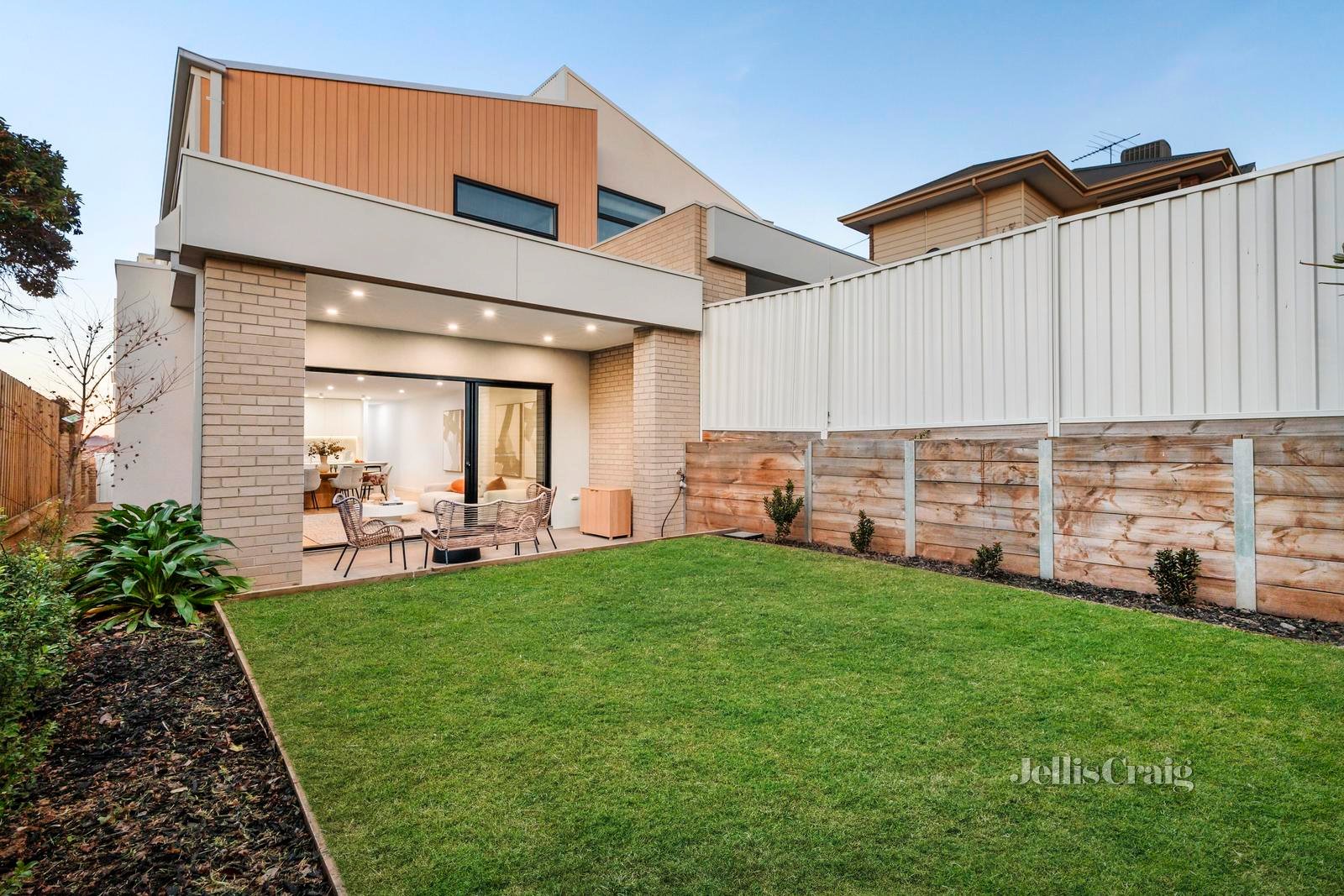 9A Woolart Street, Strathmore image 10