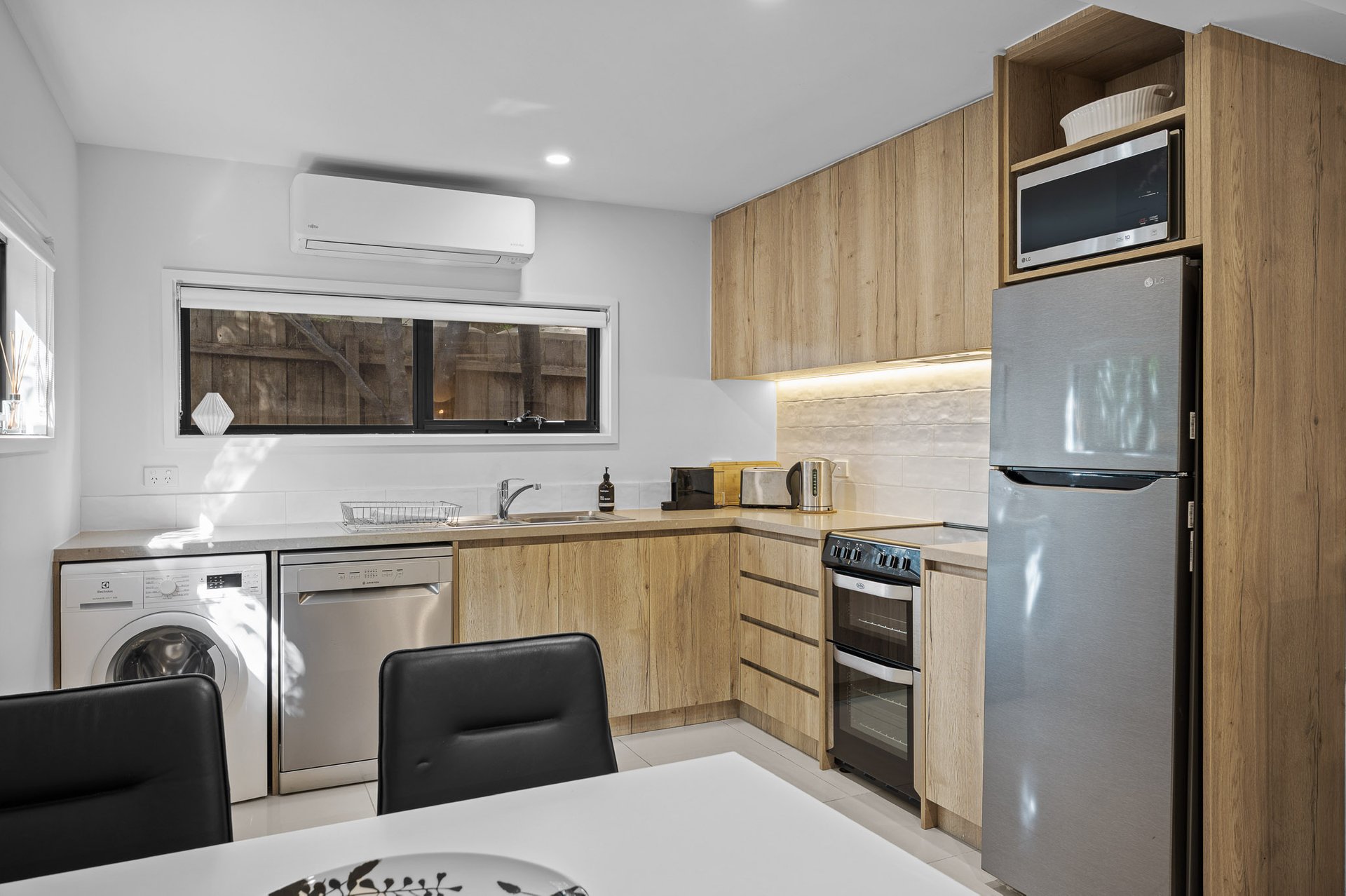 a/17 Northcote Terrace, Mornington image 3