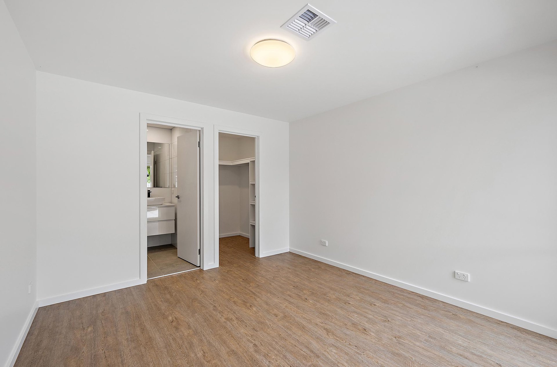A/24 Zina Grove, Mooroolbark image 6